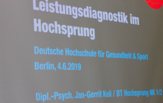Gerrit Keil spricht zur Leistungsdiagnostik im Hochsprung