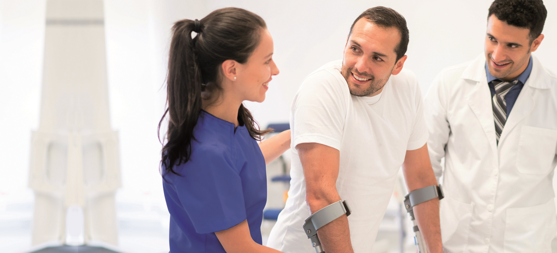 Jetzt den Bachelor Schwerpunkt Prävention, Regeneration und Rehabilitation kennen lernen und beraten lassen.