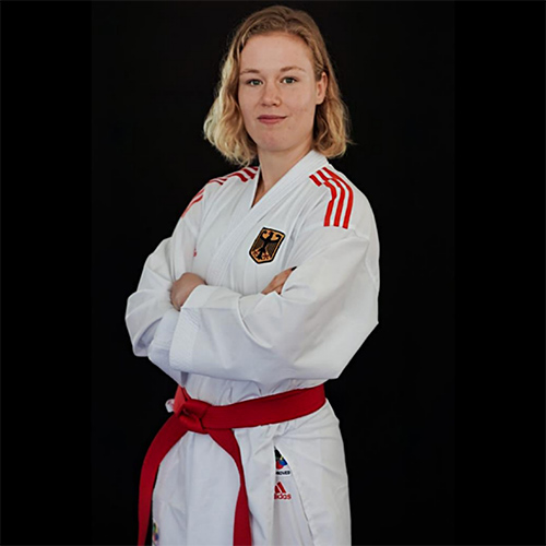 Charlotte Grimm - Karatekämpferin Kumite