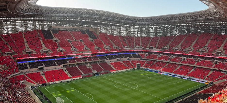 Blick auf ein Fußballstadion, ein möglicher zukünftiger Arbeitsplatz für sportpsychologische Coaches.