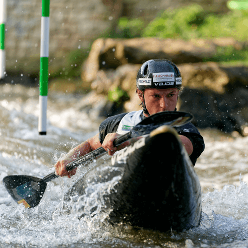 Kajak-Spezialist & DHGS- Student Tom Pahl Kajak-Spezialist & DHGS- Student Tom Pahl